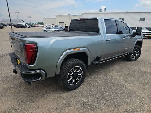 Used 2024 GMC Sierra 2500 Denali Ultimate AWD/4WD image 5