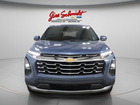 New 2026 Chevrolet Equinox LT FWD image 3