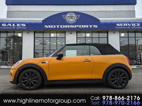 Used 2018 MINI Cooper Convertible image 1
