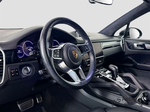 Used 2021 Porsche Cayenne GTS AWD/4WD image 9