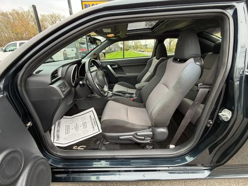 Used 2016 Scion tC image 10