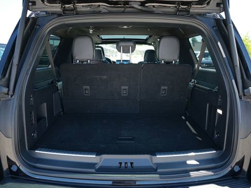 Used 2023 Lincoln Navigator L Reserve AWD/4WD image 27