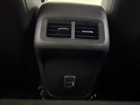 Used 2022 Chevrolet Equinox LT image 25