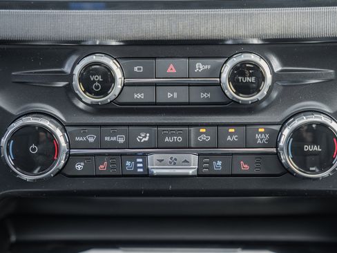 New 2026 Ford F250 Platinum image 29