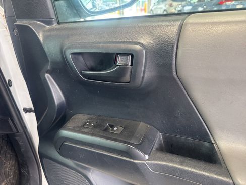 Used 2019 Toyota Tacoma SR RWD image 17