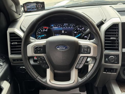 Used 2019 Ford F250 Lariat w/ Chrome Package image 10