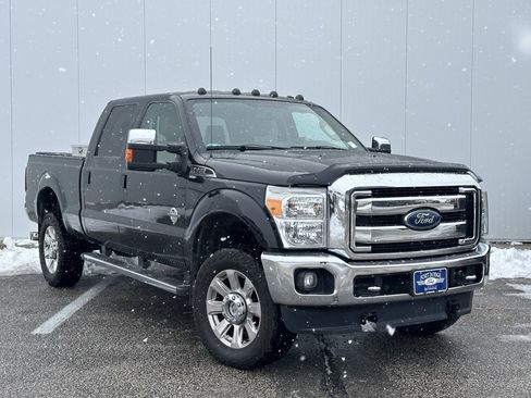 Used 2016 Ford F250 Lariat w/ Chrome Package image 6