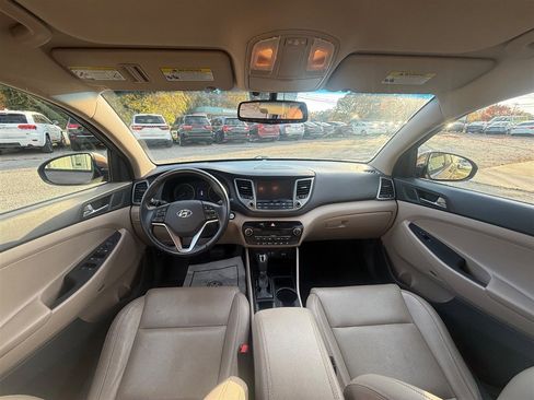 Used 2017 Hyundai Tucson SE Plus image 9