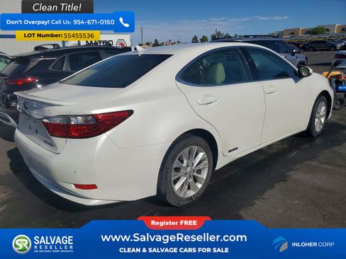 Used 2014 Lexus ES 300h w/ Luxury Package w/Bamboo Trim FWD image 4