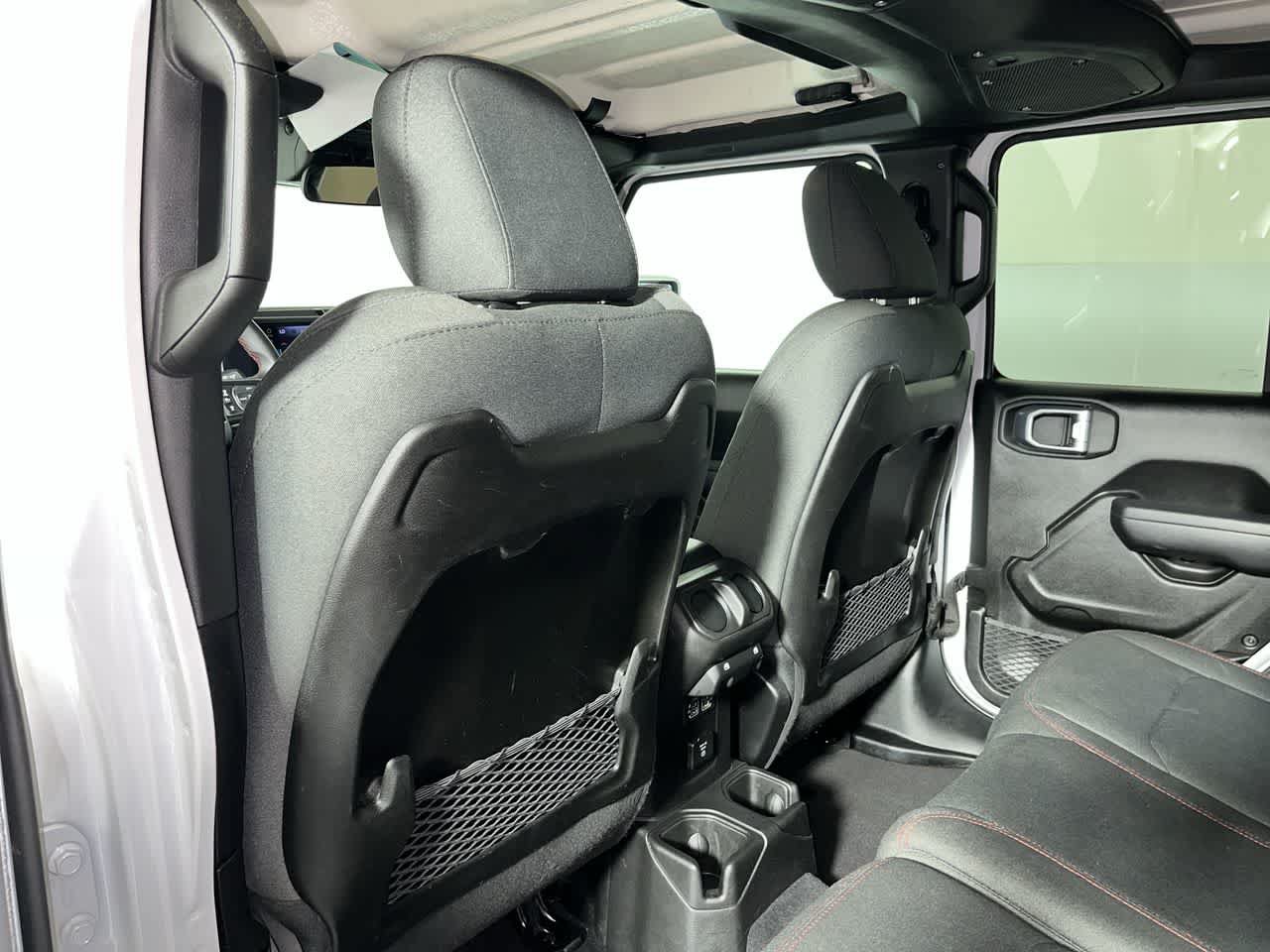 Used 2025 Jeep Wrangler Unlimited Rubicon AWD/4WD image 24