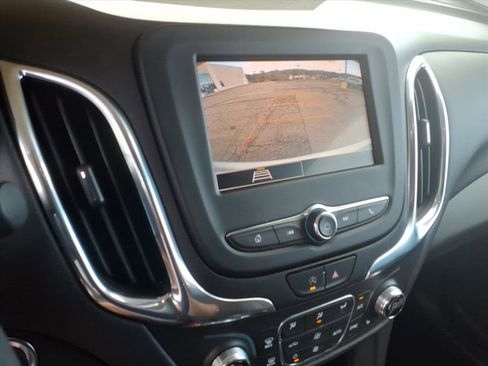 Used 2022 Chevrolet Equinox LT image 14