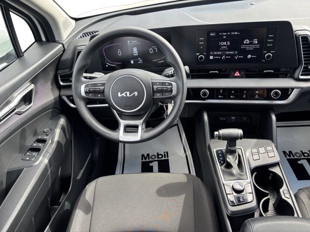 Used 2023 Kia Sportage LX AWD/4WD image 13