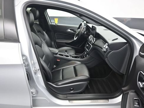 Used 2020 Mercedes-Benz GLA 250 4MATIC image 42