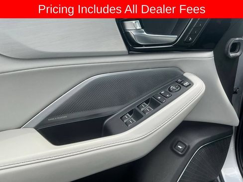 Certified 2025 Acura MDX SH-AWD w/ Technology Package image 10