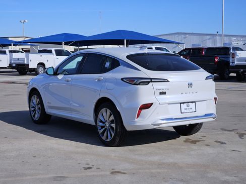New 2026 Buick Envista Avenir FWD image 4