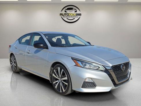 Used 2020 Nissan Altima 2.5 SR image 1