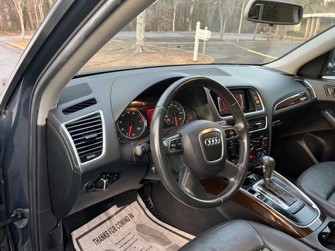 Used 2011 Audi Q5 2.0T Premium image 10