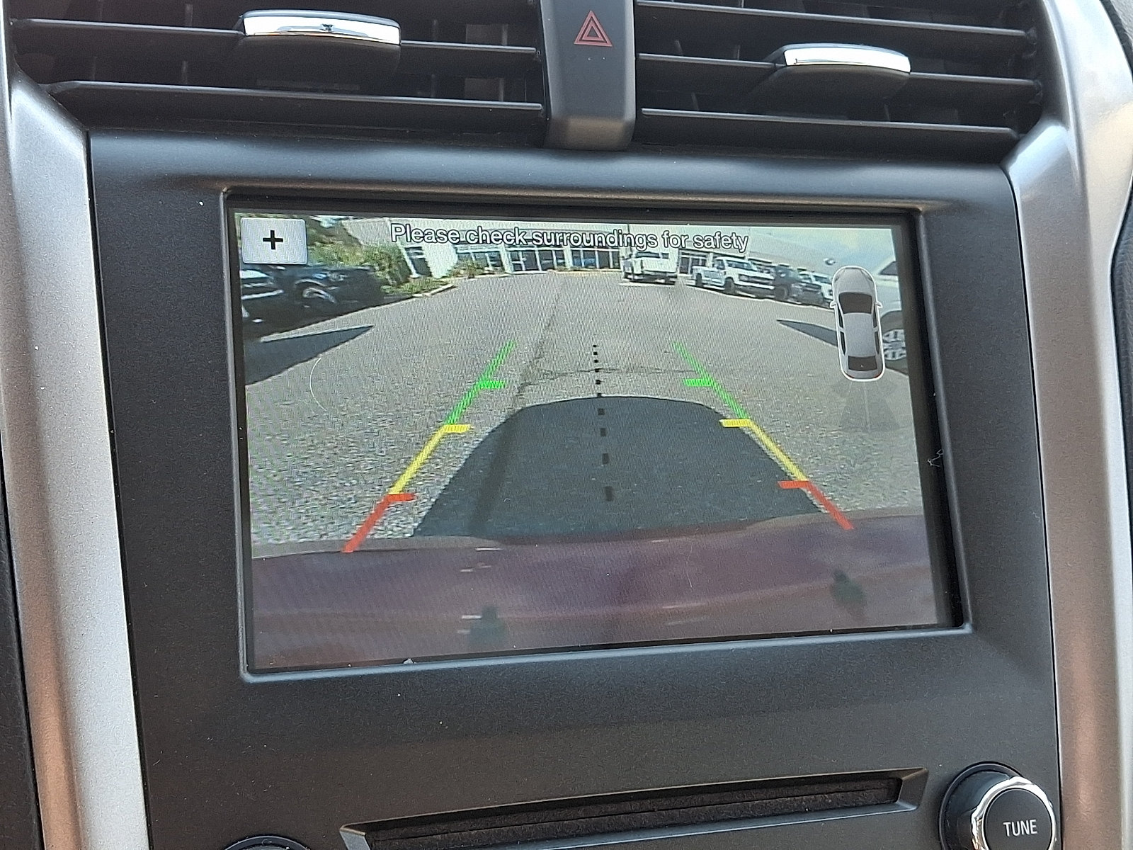 Certified 2018 Ford Fusion SE w/ Fusion SE Technology Package FWD image 24