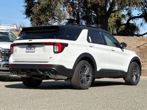 New 2025 Ford Explorer ST image 3