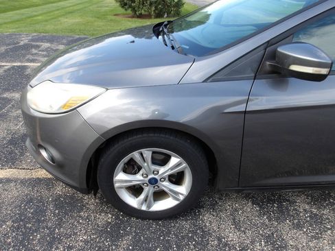 Used 2013 Ford Focus SE FWD image 28