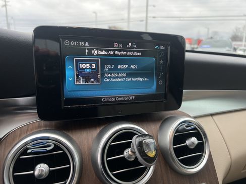 Used 2019 Mercedes-Benz C 300 4MATIC Sedan image 29