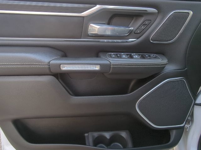 Used 2023 RAM 1500 Laramie AWD/4WD image 12