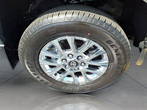 Certified 2026 Toyota Tacoma Limited AWD/4WD image 29