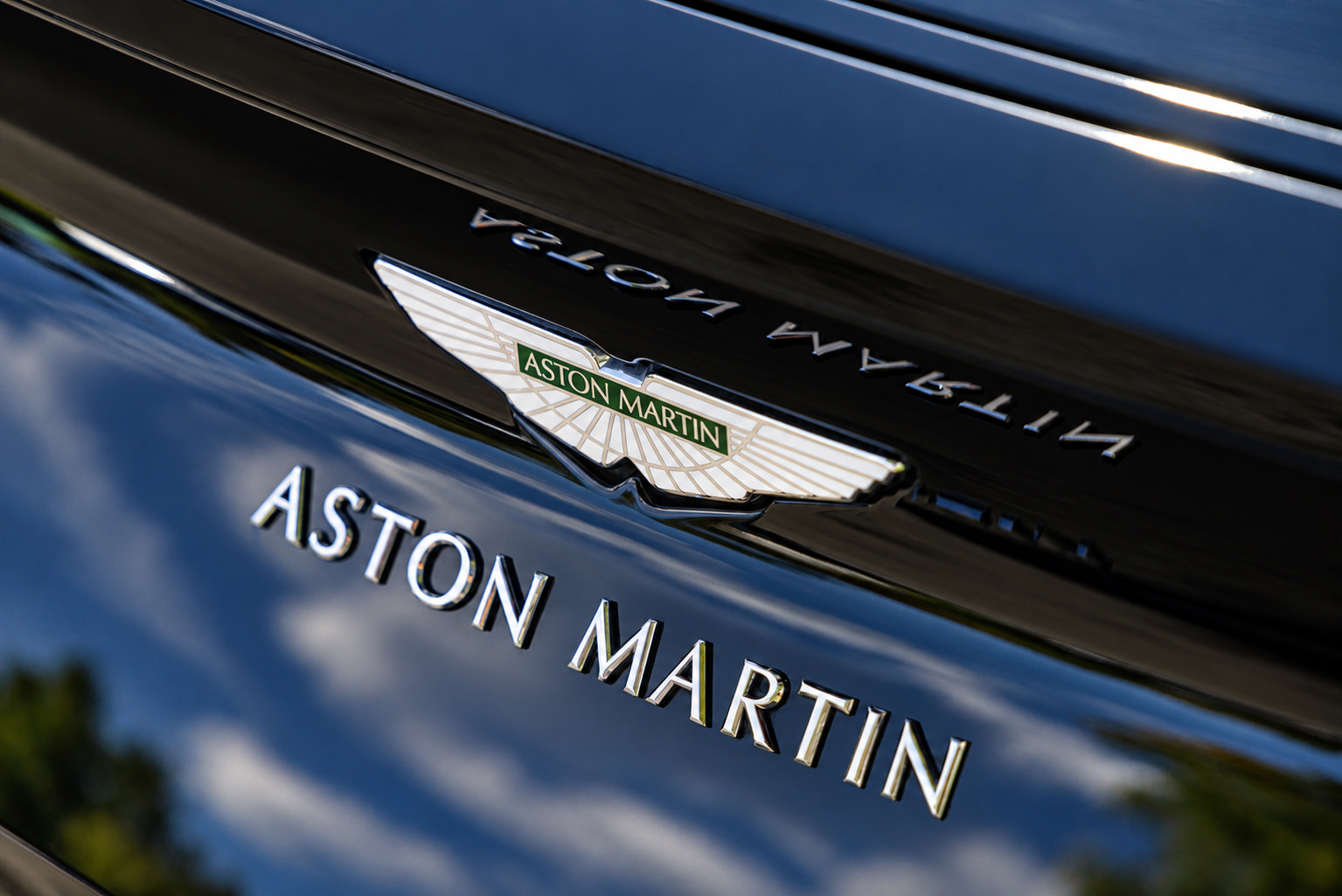Used 2019 Aston Martin DB11 Volante RWD image 28