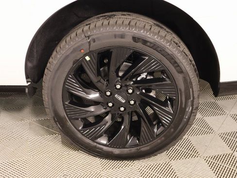 New 2025 Lincoln Navigator Reserve w/ Jet Appearance Package image 20