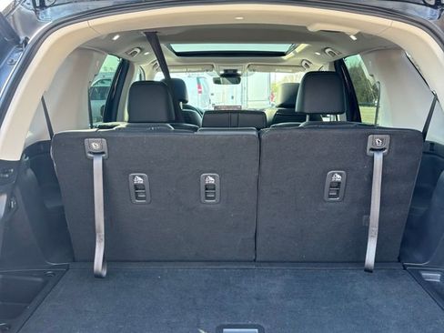 Used 2025 Honda Pilot Elite image 6