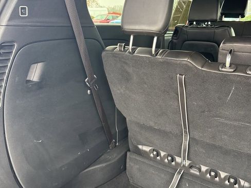 Used 2025 Chrysler Pacifica Select image 25