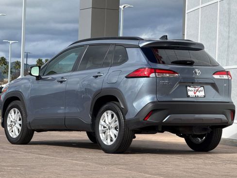 Certified 2025 Toyota Corolla Cross LE image 7