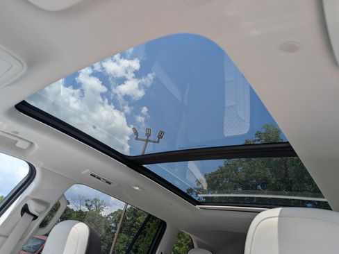 Used 2025 GMC Acadia Denali w/ Super Cruise Package FWD image 15