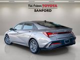 Used 2024 Hyundai Elantra SEL image 3