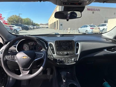 Used 2023 Chevrolet Malibu LT FWD image 20