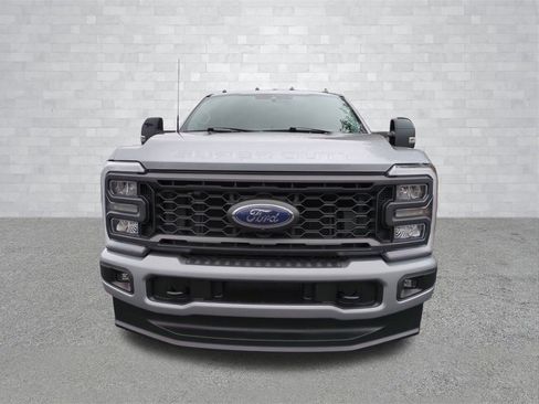 Certified 2024 Ford F250 Lariat w/ Sport Appearance Package image 9