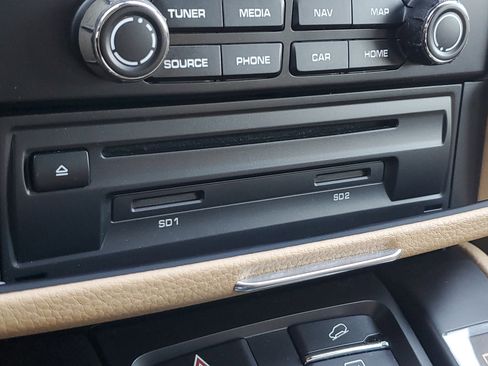 Used 2018 Porsche Macan image 31