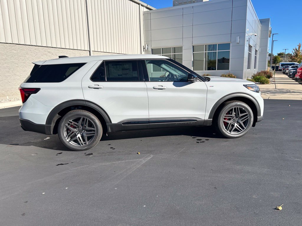 New 2027 Ford Explorer ST-Line w/ Premium Package AWD/4WD image 7