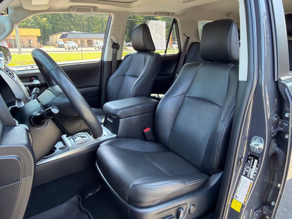 Used 2024 Toyota 4Runner Limited AWD/4WD image 18