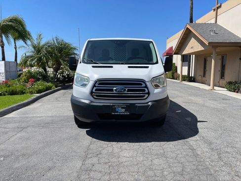 Used 2016 Ford Transit 250 130 Low Roof w/ Exterior Upgrade Package RWD image 2