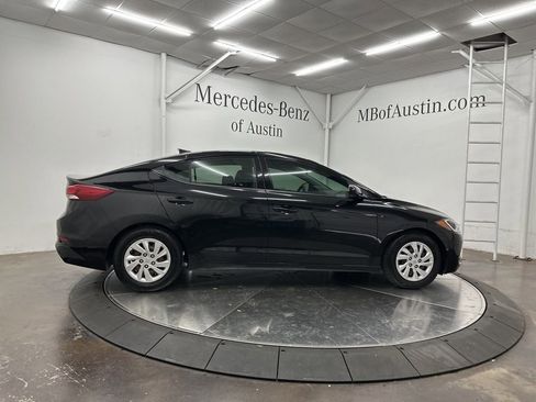 Used 2018 Hyundai Elantra SE w/ SE Connectivity Package 04 image 8