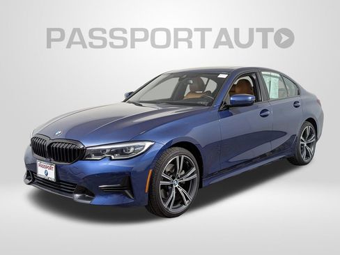 Used 2022 BMW 330i xDrive Sedan w/ Premium Package 2 AWD/4WD image 1