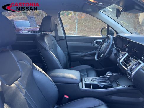 Used 2022 Kia Sorento S image 27