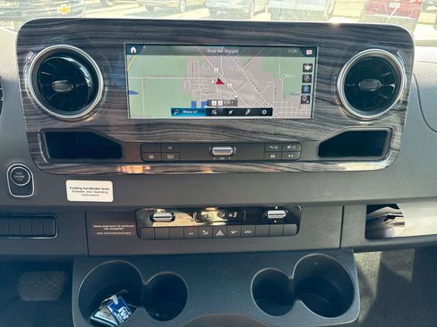Used 2019 Mercedes-Benz Sprinter 170 image 15