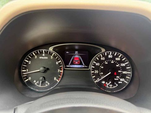 Used 2018 Nissan Pathfinder SV w/ Cargo Package FWD image 19
