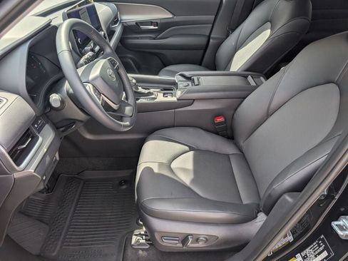 Certified 2026 Toyota Grand Highlander AWD Hybrid image 12