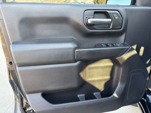 Used 2019 Chevrolet Silverado 1500 Custom Trail Boss w/ Custom Convenience Package image 16