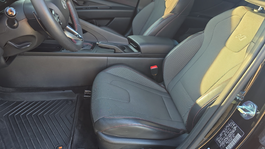 Certified 2025 Hyundai Elantra N Line FWD image 14
