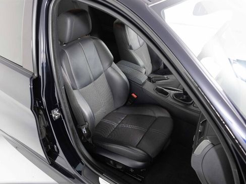 Used 2009 BMW M3 Sedan RWD image 25