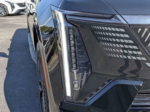 New 2026 Cadillac Escalade IQL Sport 1 w/ LPO, ONYX Package AWD/4WD image 9